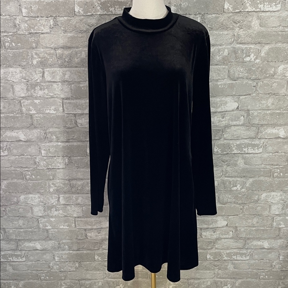 Maurices Velvet Black Long Sleeve Dress